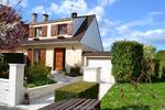 référence n° 181603801 : Le Perray-en-Yvelines - Maison proche du centre ville et au calme comprenant entrée, séjour, cuisine équipée. A l'étage :...